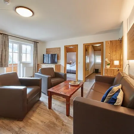 Delfi Ski & Bike Appartements Saalbach-Hinterglemm Exterior photo