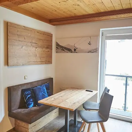 Delfi Ski & Bike Appartements Saalbach-Hinterglemm Exterior photo